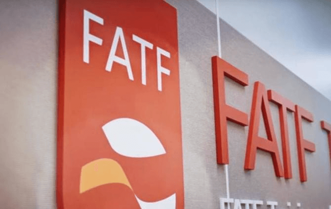 Россия избежала попадания в черный и серый списки FATF — организации по борьбе с отмыванием денег. На внесении в реестр настаивала Украина
