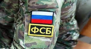 ФСБ задержала трансгендерного волонтера «ОВД‑Инфо» по делу о «финансировании ВСУ»