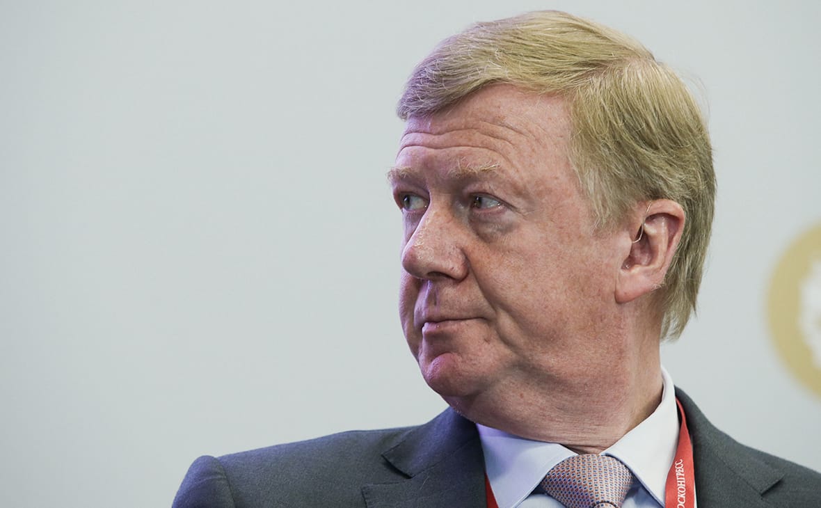 Анатолий Чубайс опубликовал статью в российском журнале и подписался «независимым исследователем из Глазго, Великобритания»