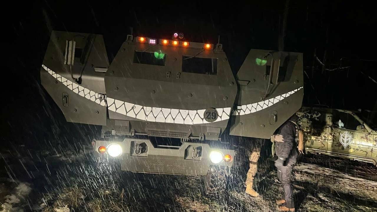 Наземный маршрут из РФ в Крым через оккупированные области Украины за последний месяц минимум 22 раза подвергался обстрелам — «Верстка»