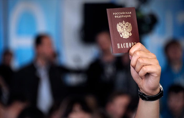 В Госдуму внесли законопроект о лишении гражданства по рождению. Юристы: это попирает базовые гражданские права и противоречит Конституции