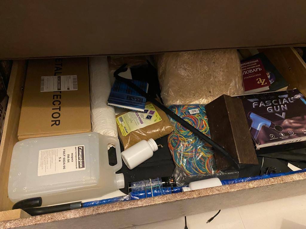 В Москве на 17-летнего подростка завели дело о «подготовке к теракту». У него изъяли англо-русский словарь