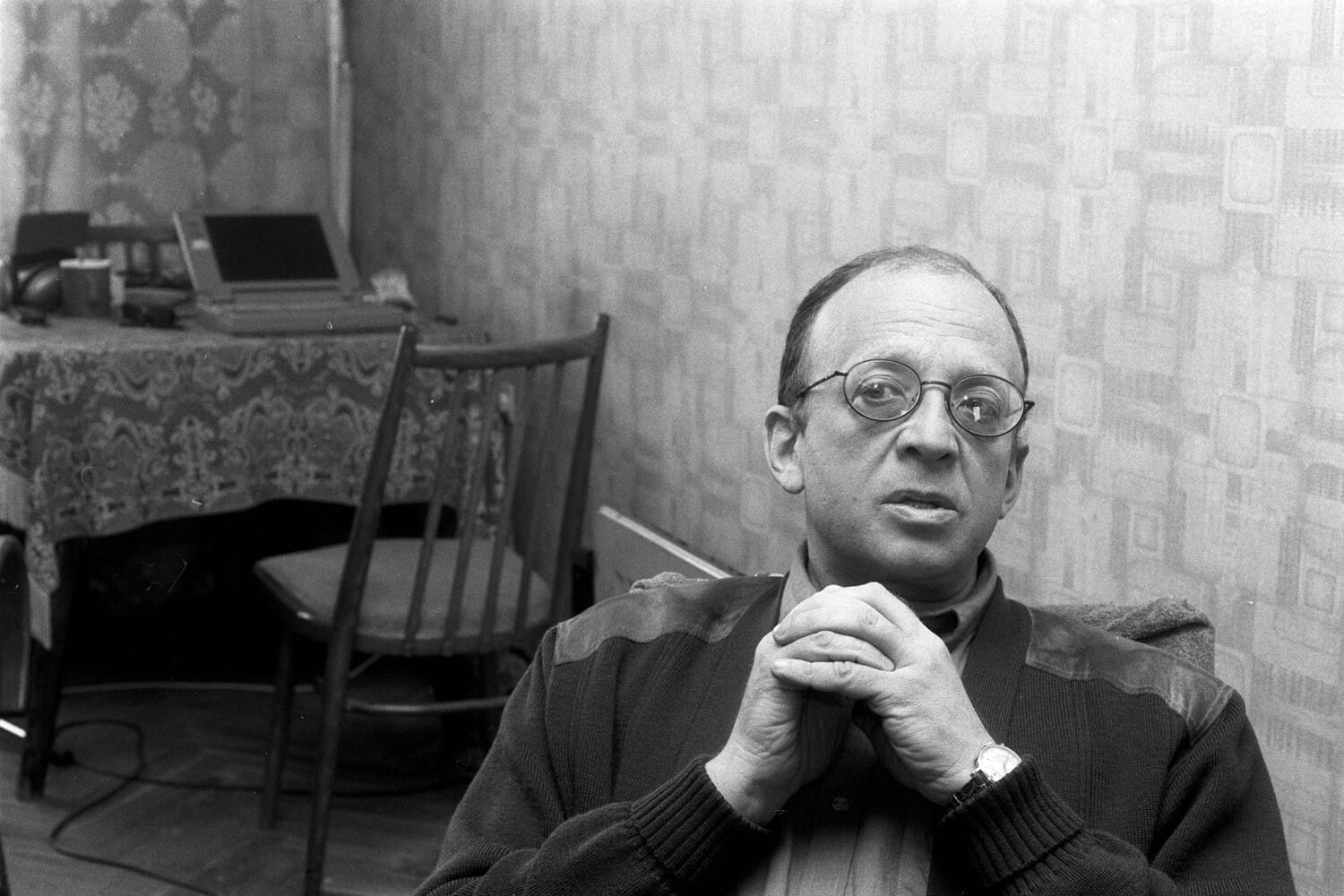 Умер знаменитый переводчик Володарский