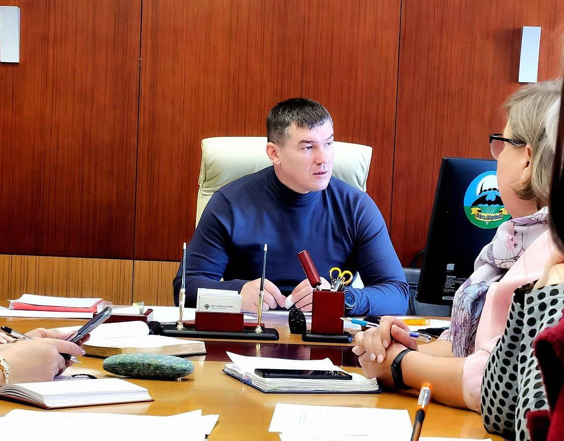 Cуд в Приморье обязал СК прекратить розыск мэра Большого Камня, обвиненного в мошенничестве и уехавшего на войну