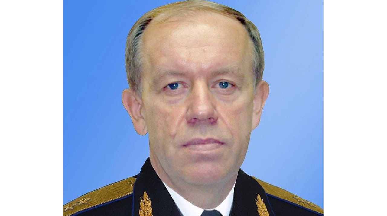 Генерал ФСО Лопырев, осужденный на 10 лет, умер в колонии. Его судили за махинации при ремонте резиденции Путина в Сочи