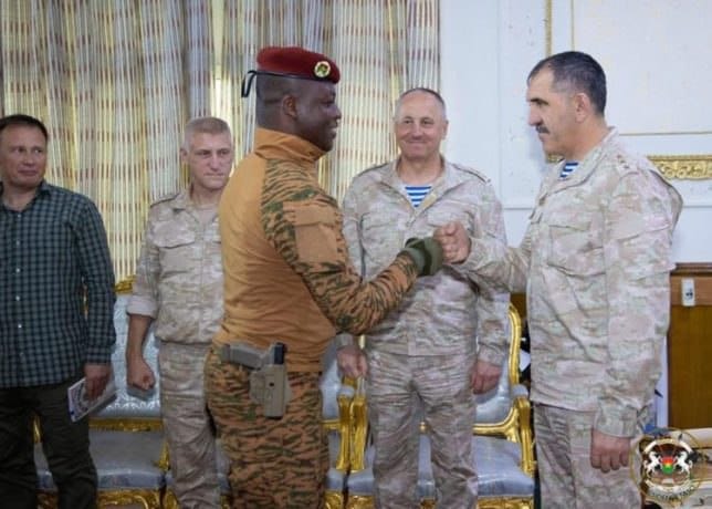 Российская военная делегация посетила Буркина-Фасо и провела переговоры с лидером местной хунты