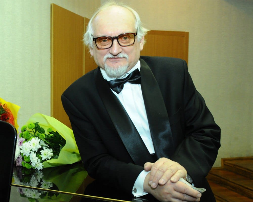 Умер композитор Геннадий Гладков, автор музыки к «Джентльменам удачи»