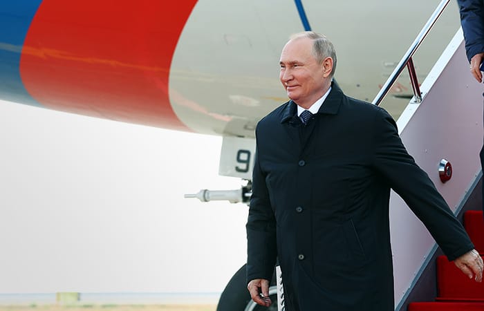 Путин прилетел в Пекин. Это всего вторая зарубежная поездка в этом году 