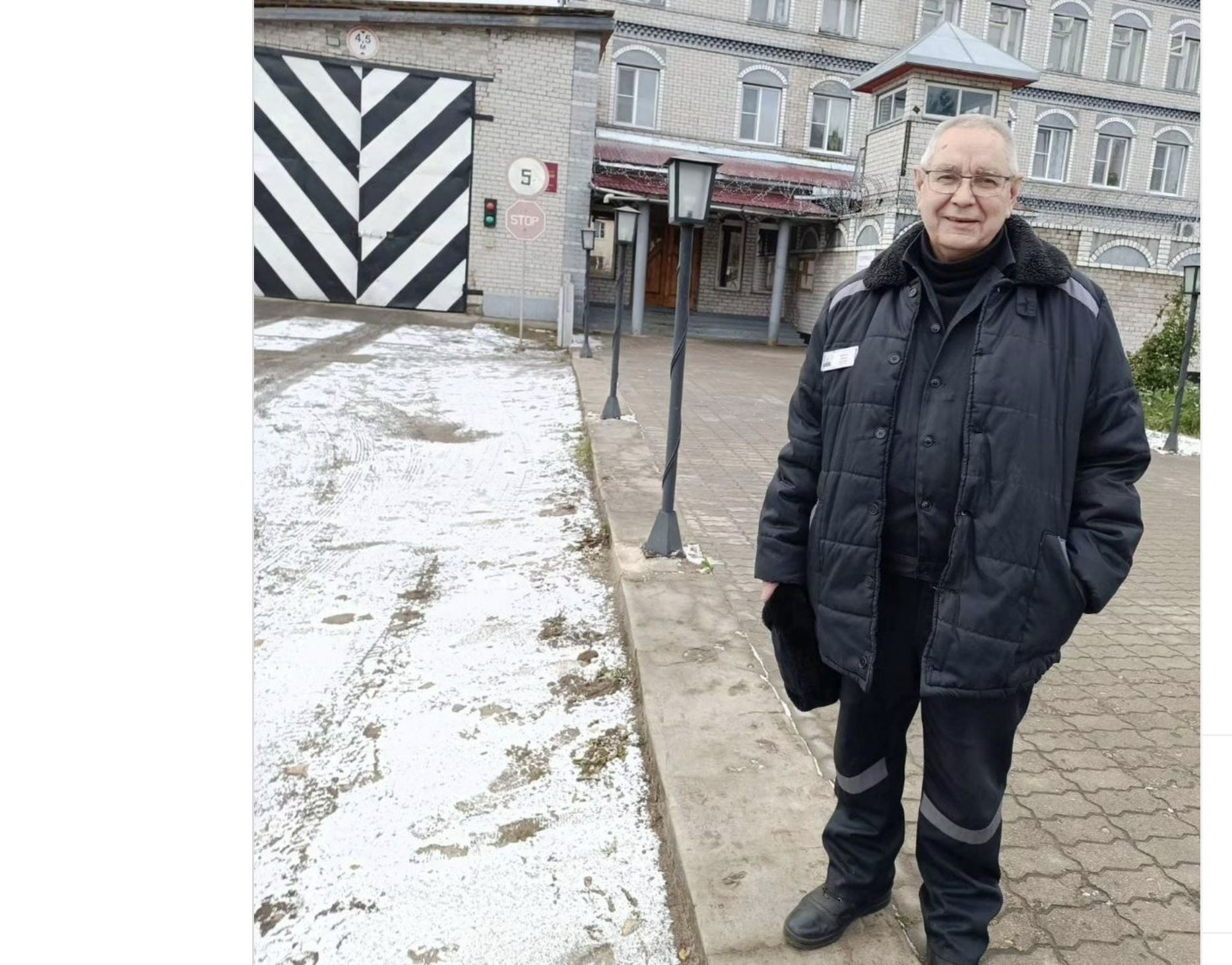Юрий Жданов, отец директора ФБК Ивана Жданова, вышел на свободу после срока в колонии