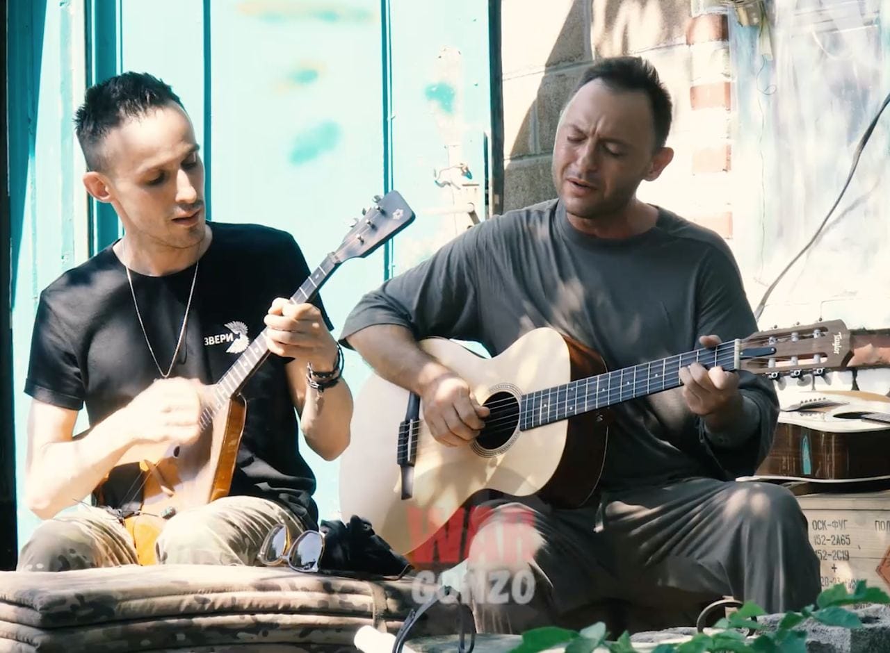 СМИ: Кремль предлагает артистам, выступавшим против войны, выйти из черных списков через «покаянные» поездки на фронт и поддержку НКО