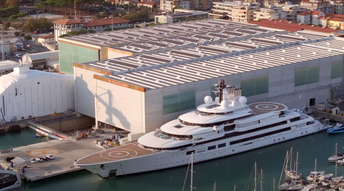 Арестованная яхта Путина «Шахерезада» за 583 млн евро спущена на воду в Италии