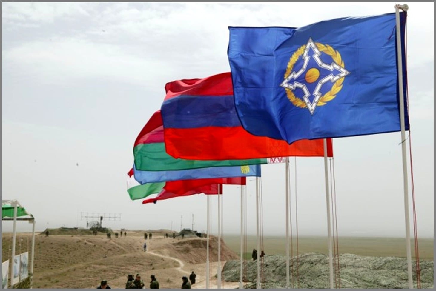 Армения реализует внеблоковый статус и выйдет из пророссийских интеграционных объединений в течение ближайшего года — эксперт