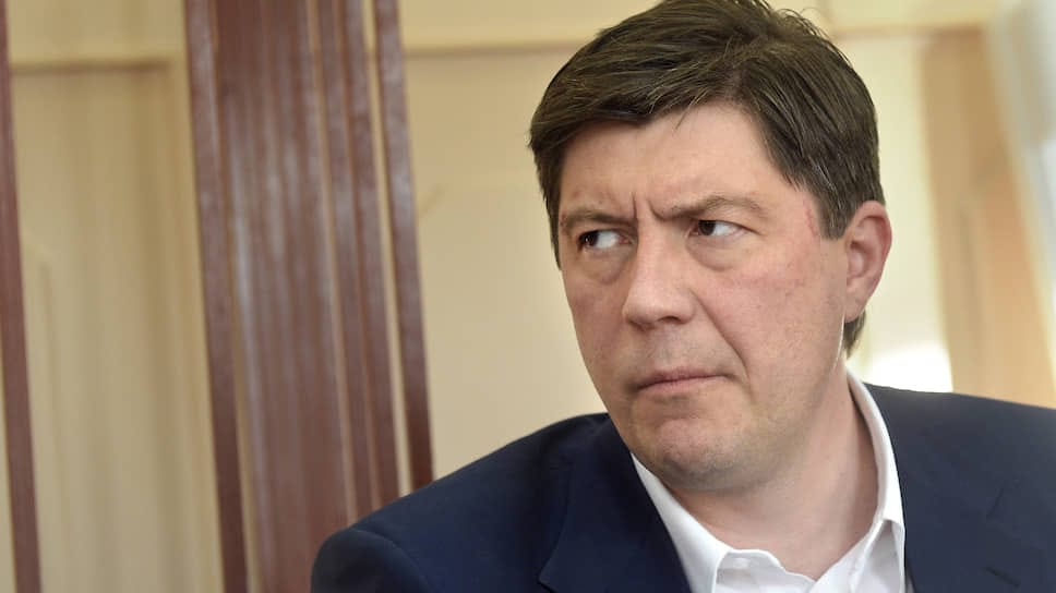 Прокуратура просит 9 лет и 10 месяцев колонии для владельца банка «Югра» Алексея Хотина 