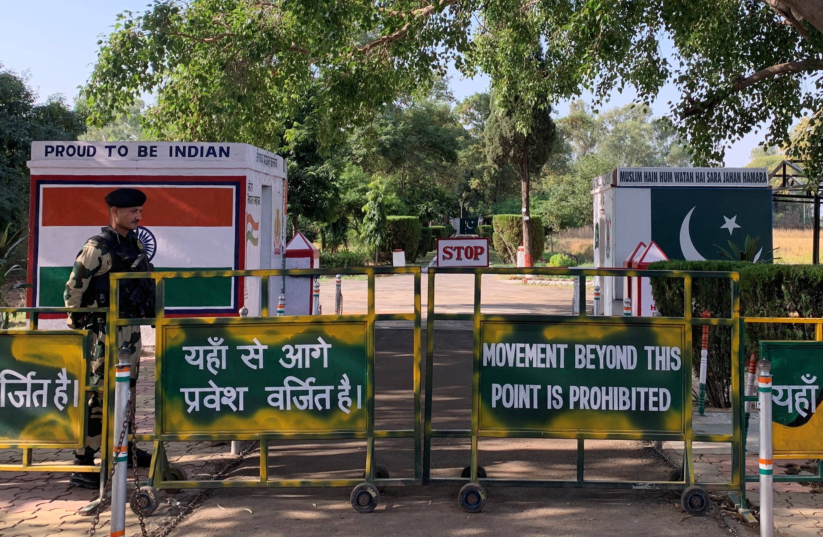 Верховный суд Индии лишил особого статуса Джамму и Кашмир. Эту территорию у Индии оспаривает Пакистан