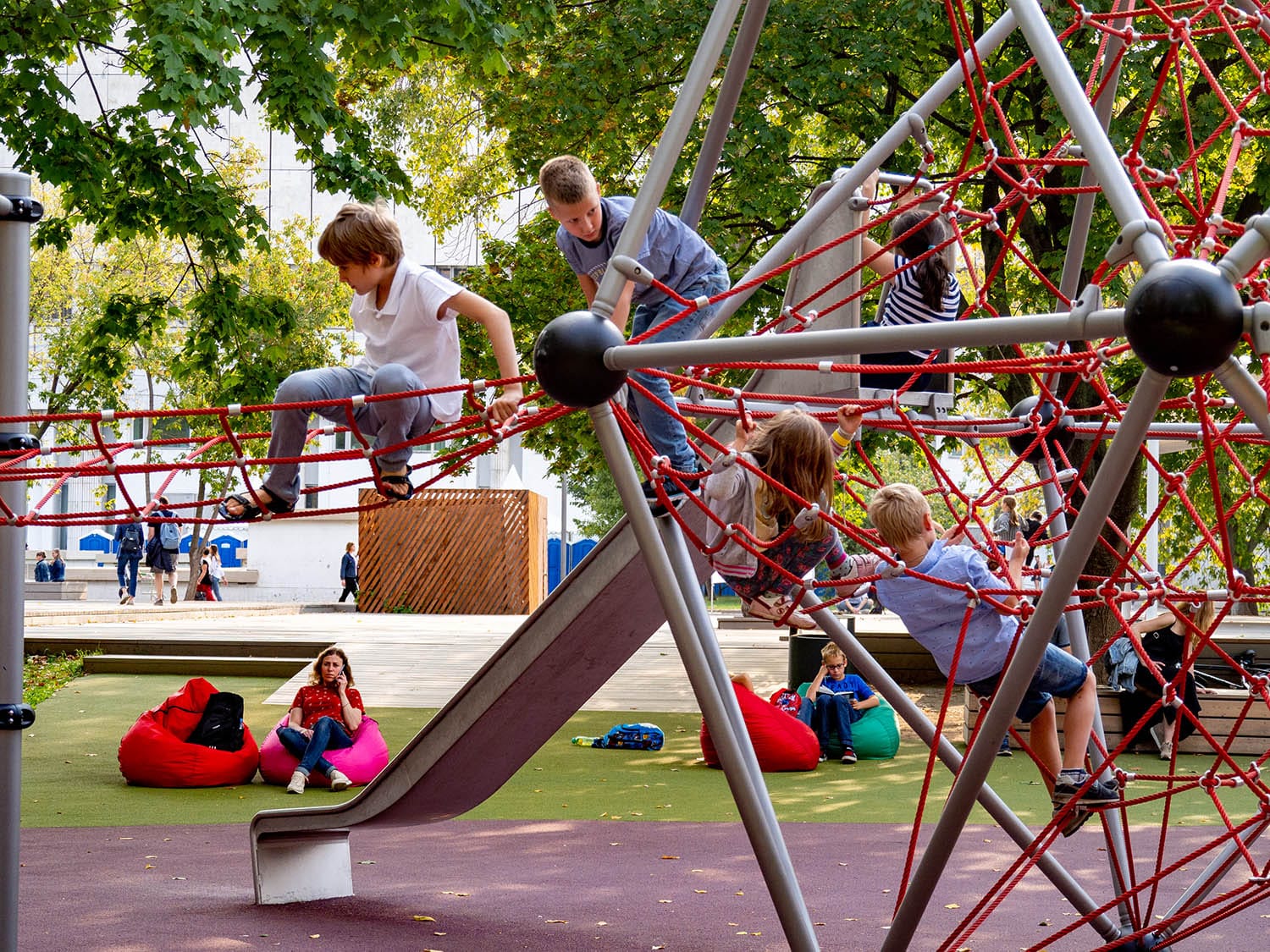 Путин лишил материнского капитала семьи, чьи дети получили гражданство не по рождению. Исключение сделано для жителей «новых регионов»