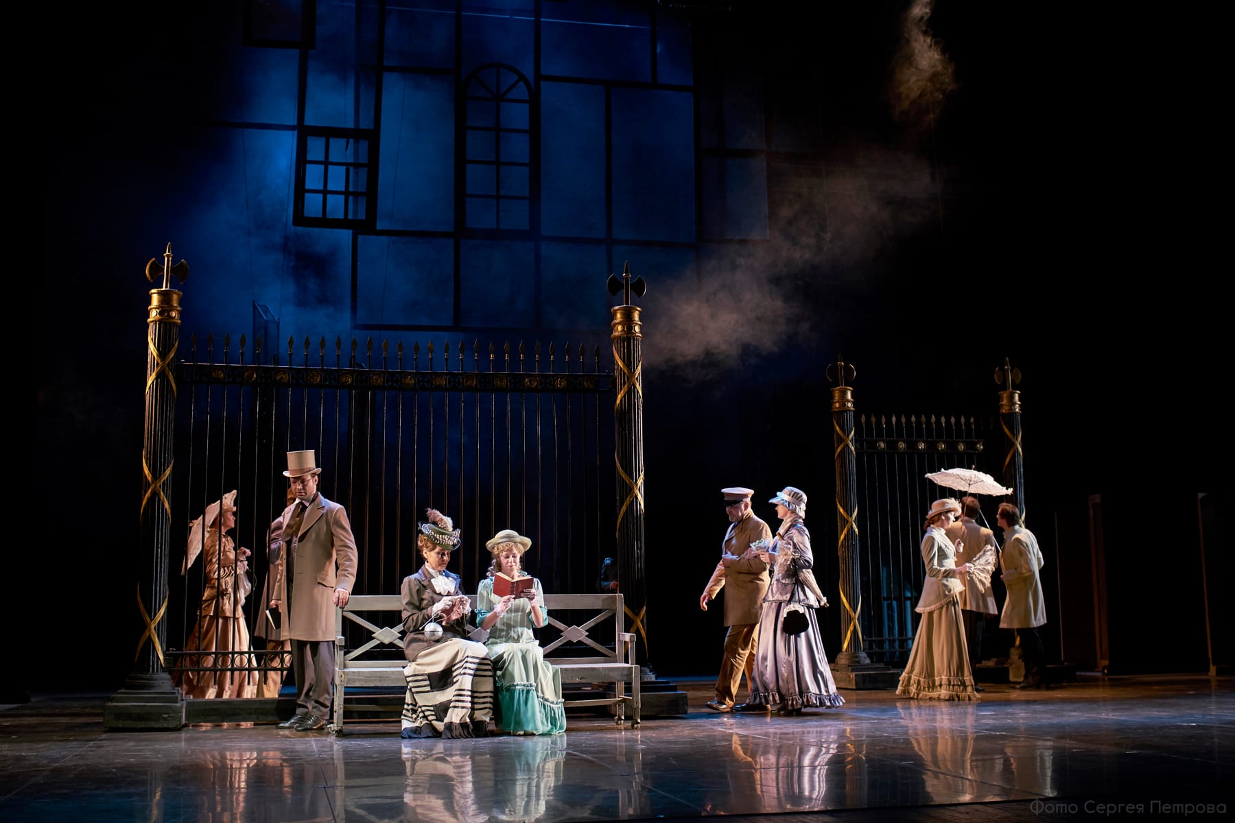 В РАМТ отменили все спектакли по произведениям Бориса Акунина — Shot