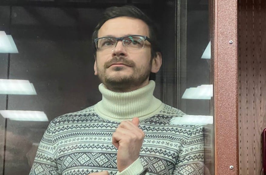 На Илью Яшина составили второй протокол за отсутствие «иноагентской» маркировки. Адвокат считает, что готовится новое уголовное дело