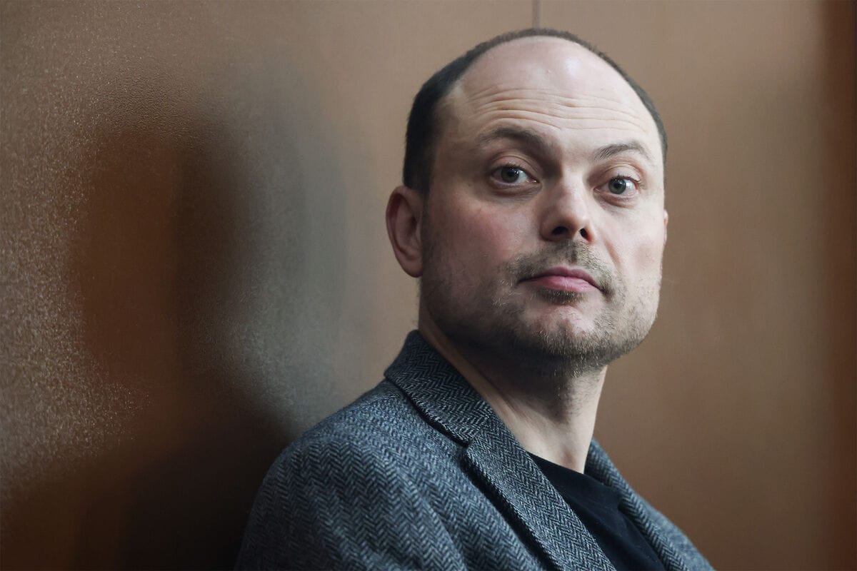 Владимира Кара-Мурзу перевели в единое помещение камерного типа в ИК №  7 в Омске, «чтобы жизнь медом не казалась»