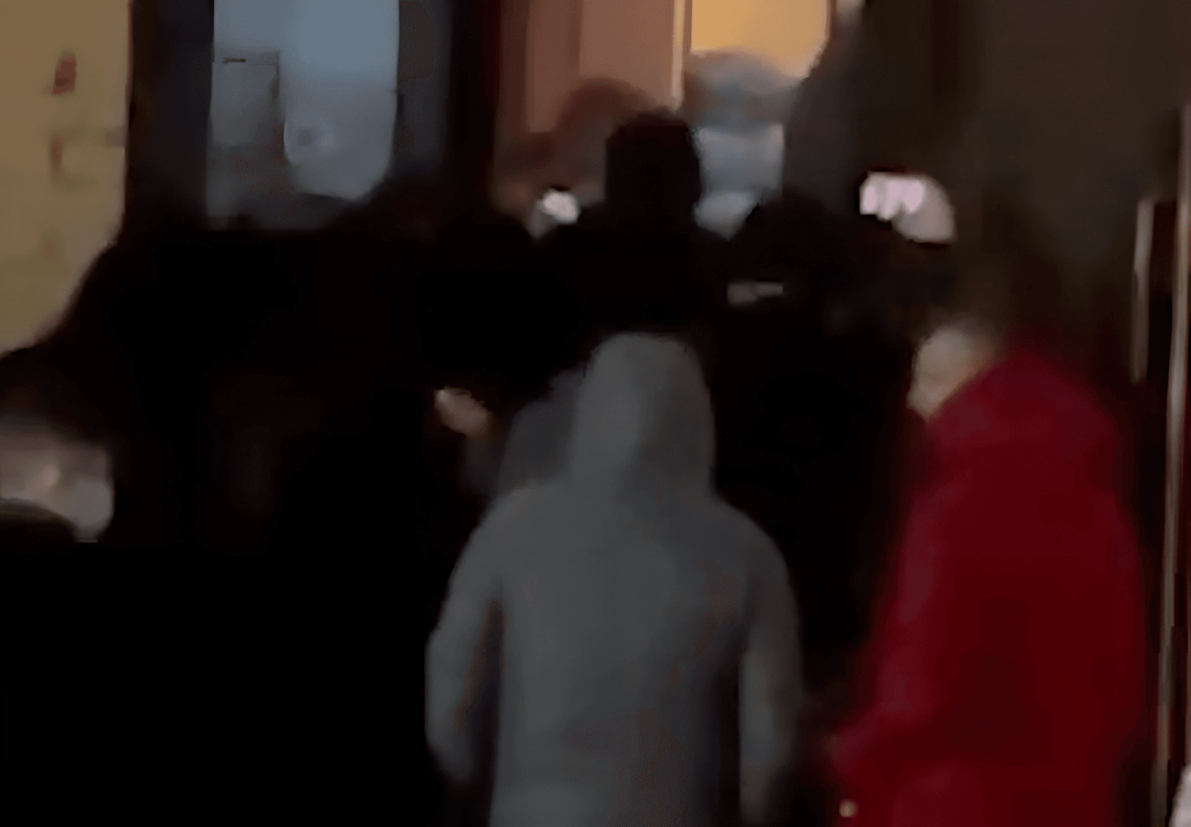Полиция избила участников вечеринки Amorе Party в Туле, посвященной сексуальности. Потом на них составили протоколы за «пропаганду ЛГБТ»