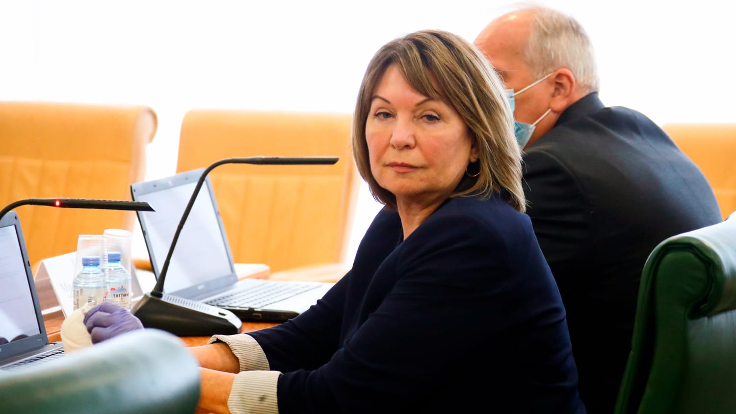 Основным кандидатом на должность главы Верховного суда РФ является Ирина Подносова, учившаяся в ЛГУ вместе с Путиным — «Ведомости»