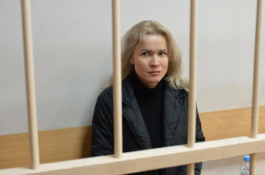 Журналистка Мария Пономаренко, осужденная за «фейки» об армии, объявила голодовку после того, как ее отправили в ШИЗО