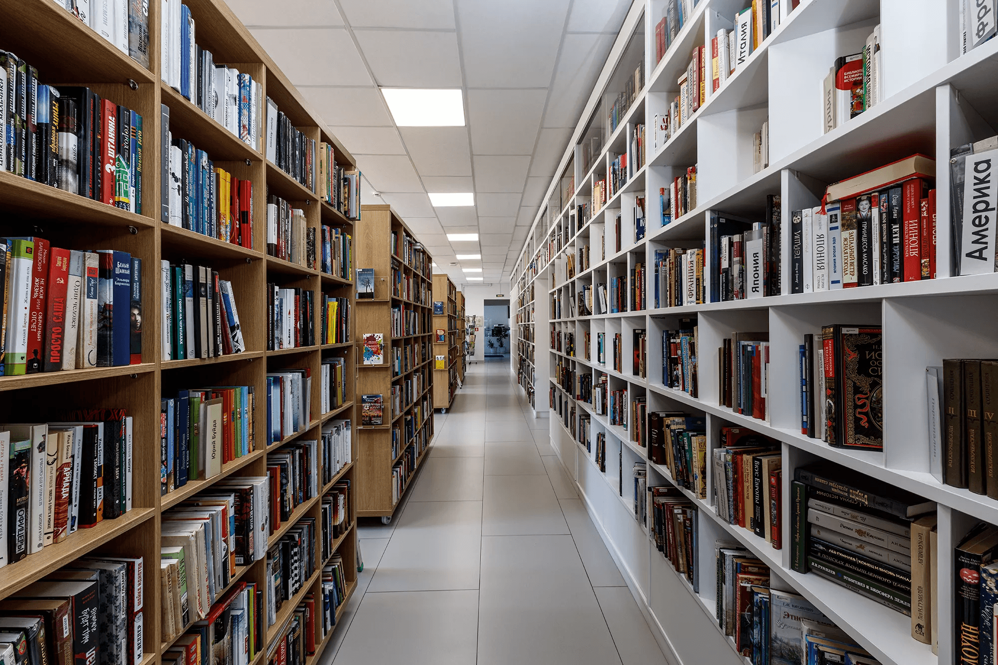 Петербургской библиотеке пришлось извиниться за отказ провести презентацию сборника Z-поэта после травли в соцсетях 