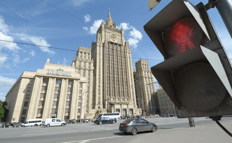 МИД РФ в ответ на санкции ЕС ввёл новые запреты на въезд в Россию, но не уточнил, для кого именно 