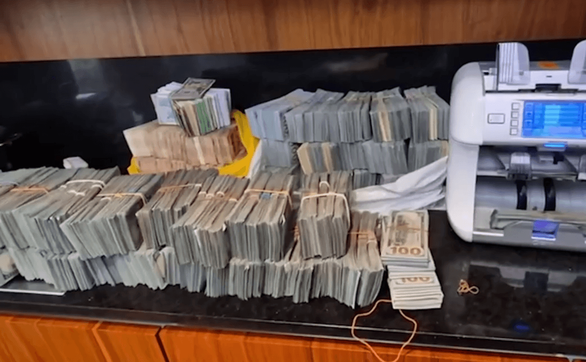 СК возбудил уголовное дело против создателей криптобиржи Cryptex. Силовики провели более сотни обысков, 96 фигурантов доставят на допрос