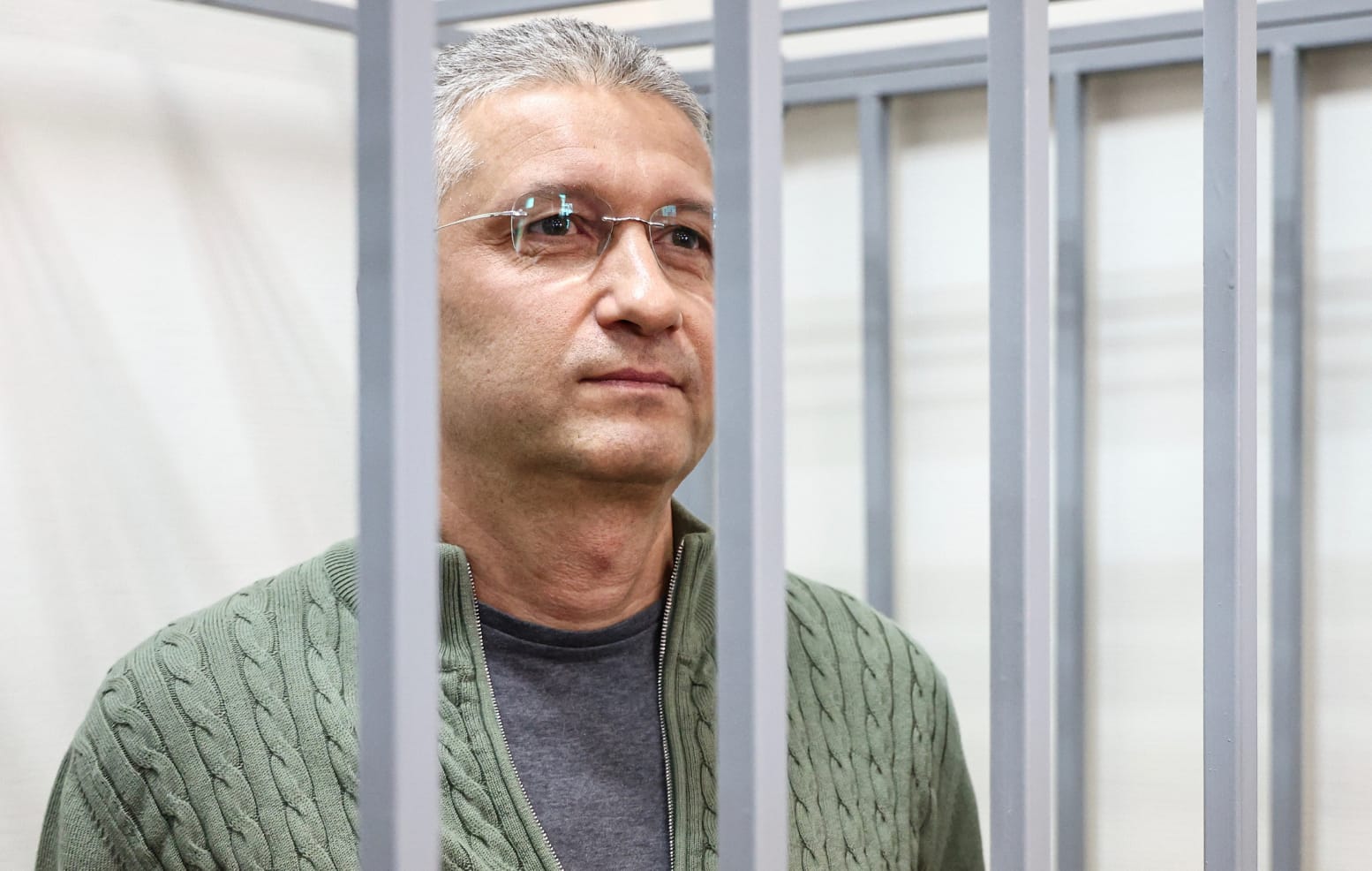 Бывшему замминистра обороны РФ Иванову предъявили новые обвинения. Дело связано с хищением у «Интеркоммерцбанка» свыше 3,2 млрд рублей