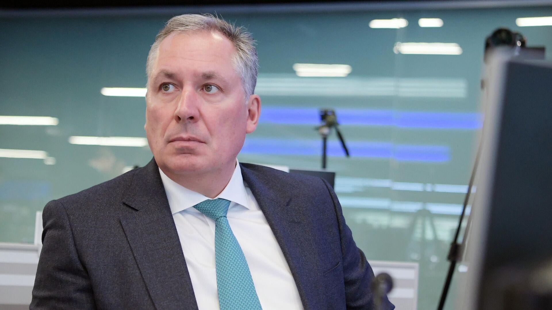 Глава Олимпийского комитета России Поздняков объявил об отставке, объяснив необходимость смены руководства «геополитическими вызовами»