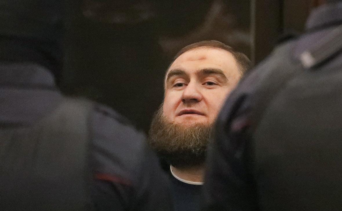 Против отбывающего пожизненное заключение экс-сенатора Арашукова, извинившегося перед Кадыровым, завели новое уголовное дело о даче взятки