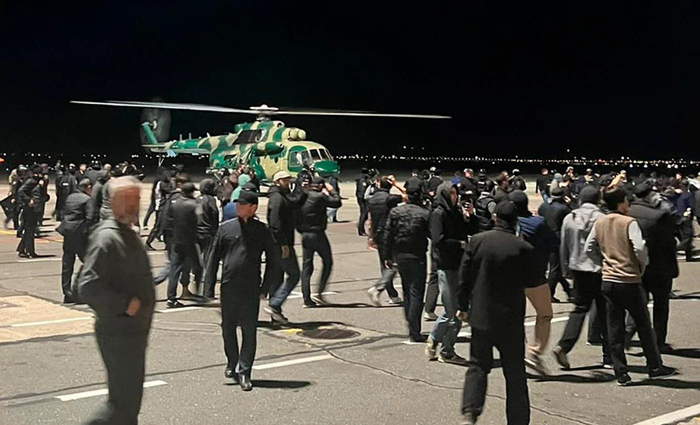 «Медиазона» выяснила имена 93 фигурантов дела о массовых беспорядках в аэропорту Махачкалы. Точное число подозреваемых неизвестно