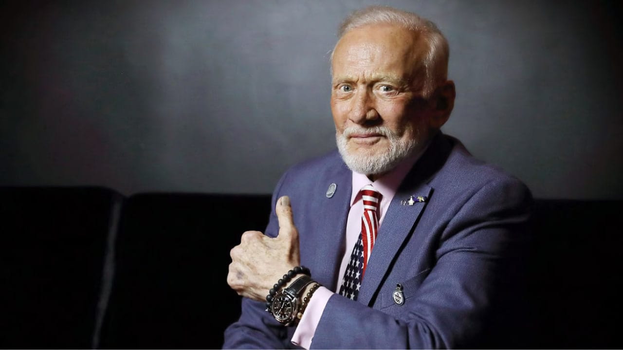 Базз Олдрин, второй человек, побывавший на Луне, поддержал кандидатуру Трампа на грядущих выборах