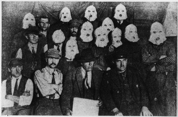 Вежливые товарищи. Как сто лет назад Москва организовала первых «зеленых человечков» в Эстонии