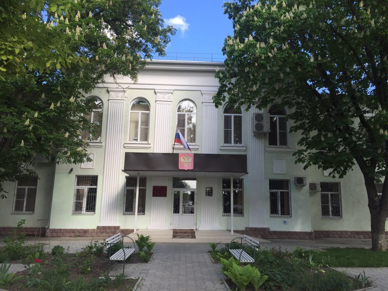 Суд в Ставропольском крае приговорил к срокам от 8 до 9 лет лишения свободы участников антисемитского погрома в аэропорту Махачкалы 