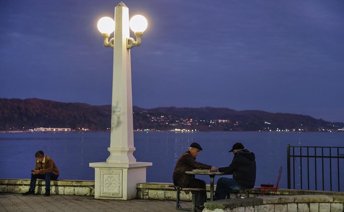 Россия начала гуманитарные поставки электроэнергии в Абхазию — Минэнерготранс