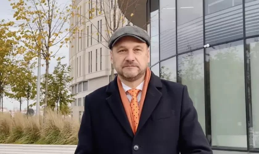 Главу ликвидированной белорусской партии «Зеленые» приговорили к 6 годам за цветы, принесенные к посольству России в день смерти Навального