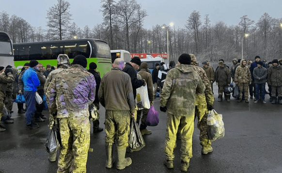 Россия и Украина обменялись военнопленными. Российская сторона вернула 150 своих военных, а украинская — 189