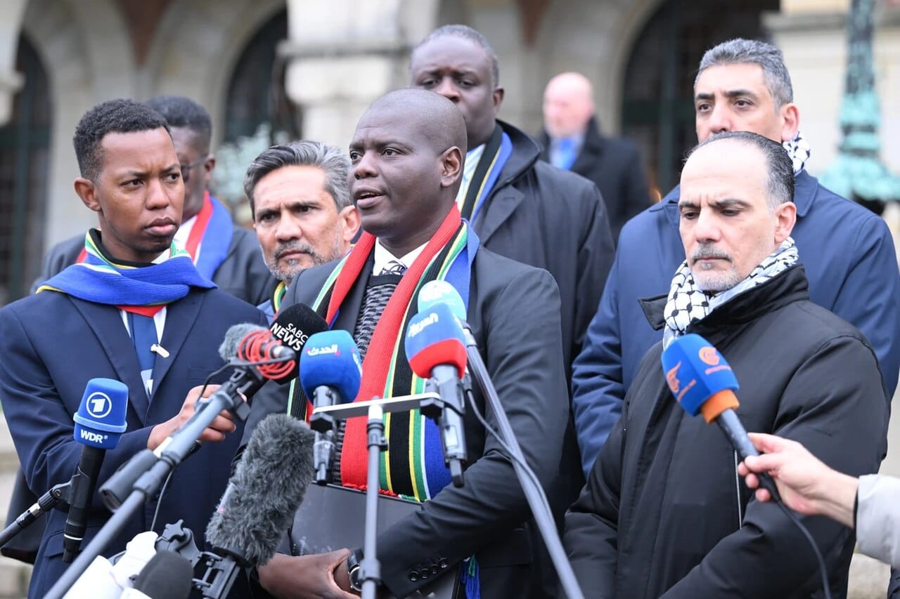 ЮАР не станет отзывать иск против Израиля в Международном суде ООН, несмотря на санкции Трампа — Financial Times