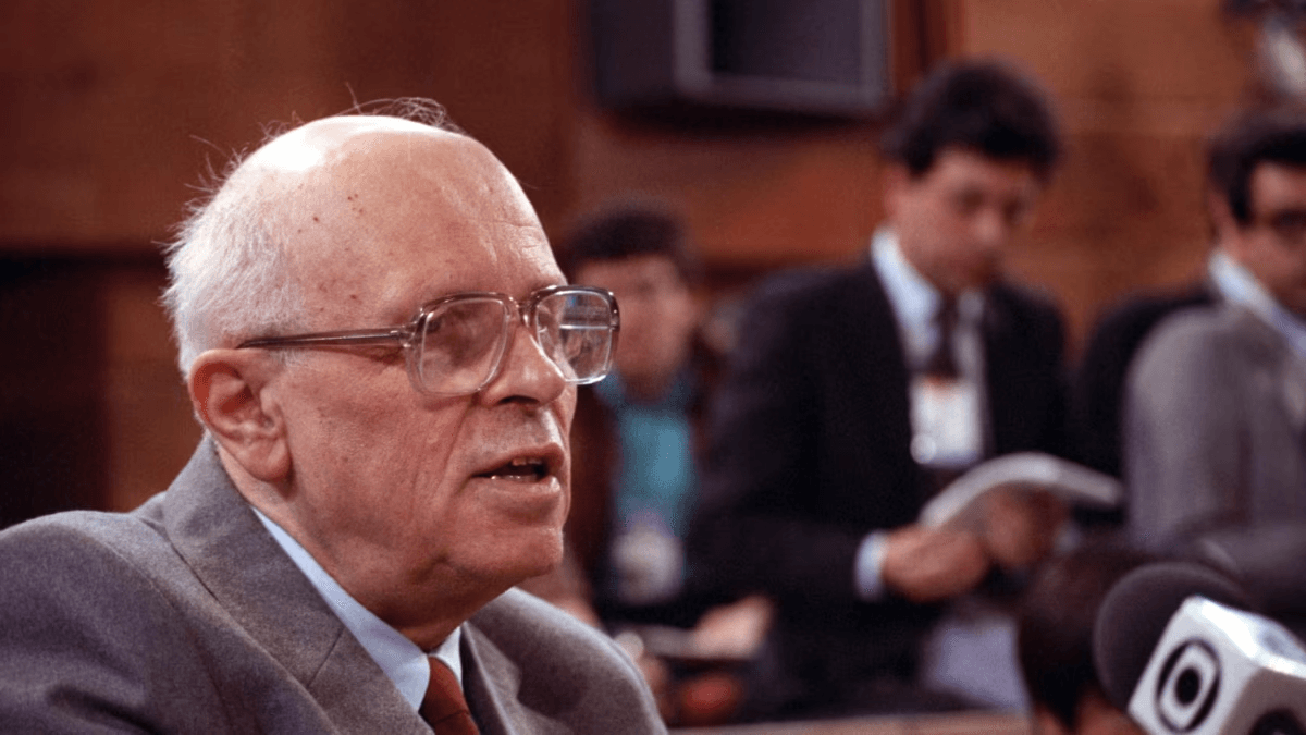 Нобелевскую речь Андрея Сахарова передали в Европу сотрудники норвежского посольства — Reuters