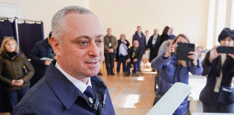 Пророссийский кандидат Бадра Гунба объявлен победителем на выборах в Абхазии