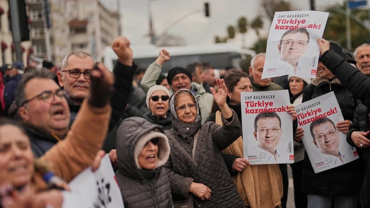 Арестованный мэр Стамбула Экрем Имамоглу отстранен от должности — МВД Турции