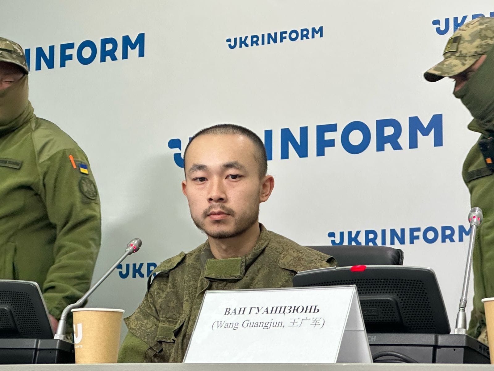 Китайские пленные заявили о вербовке в армию РФ под видом мирной работы и о применении Россией химоружия при пленении