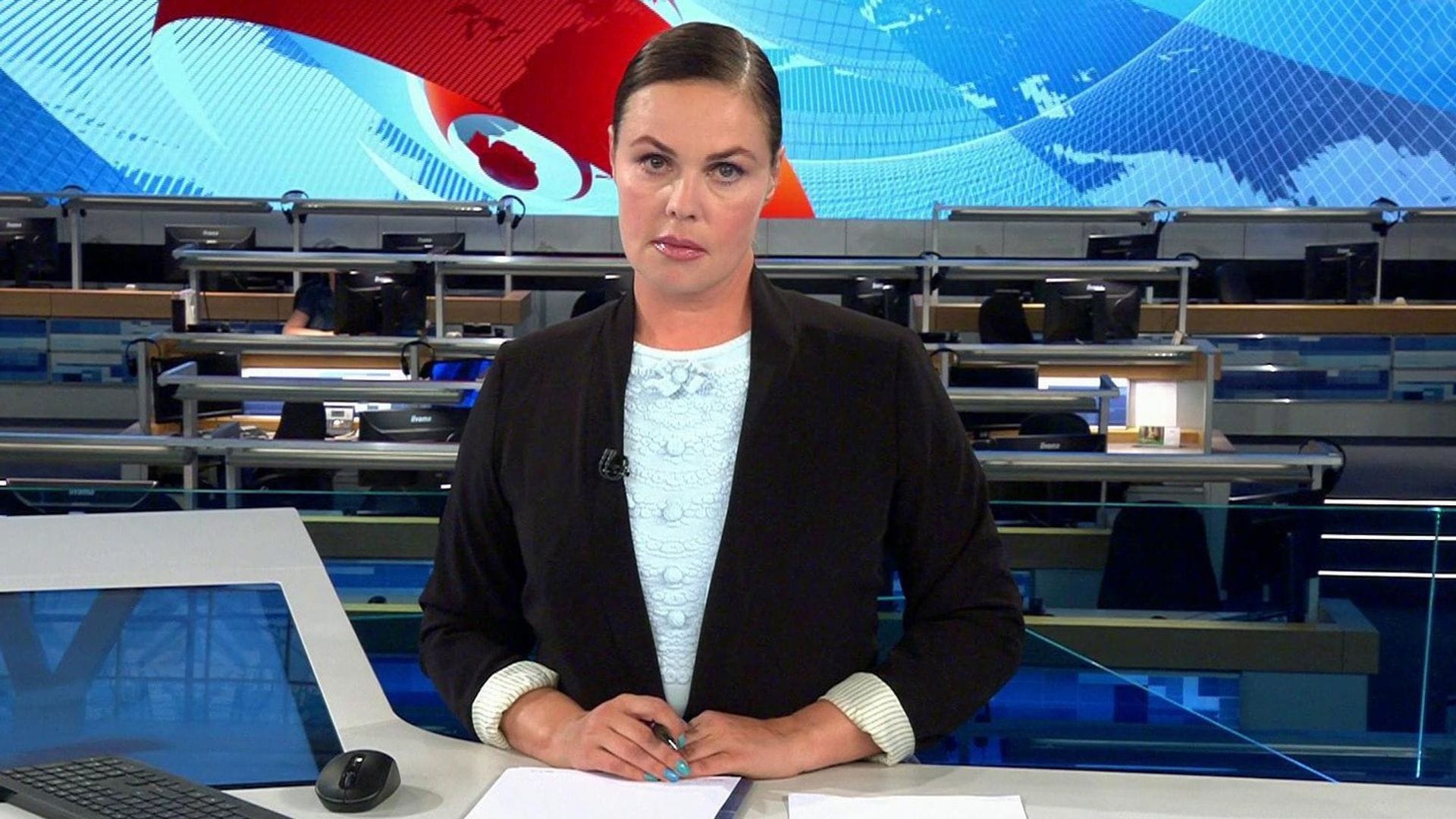 Телеведущая Первого канала Екатерина Андреева имеет гражданства Черногории и Гондураса и большую часть времени проводит не в России — ФБК
