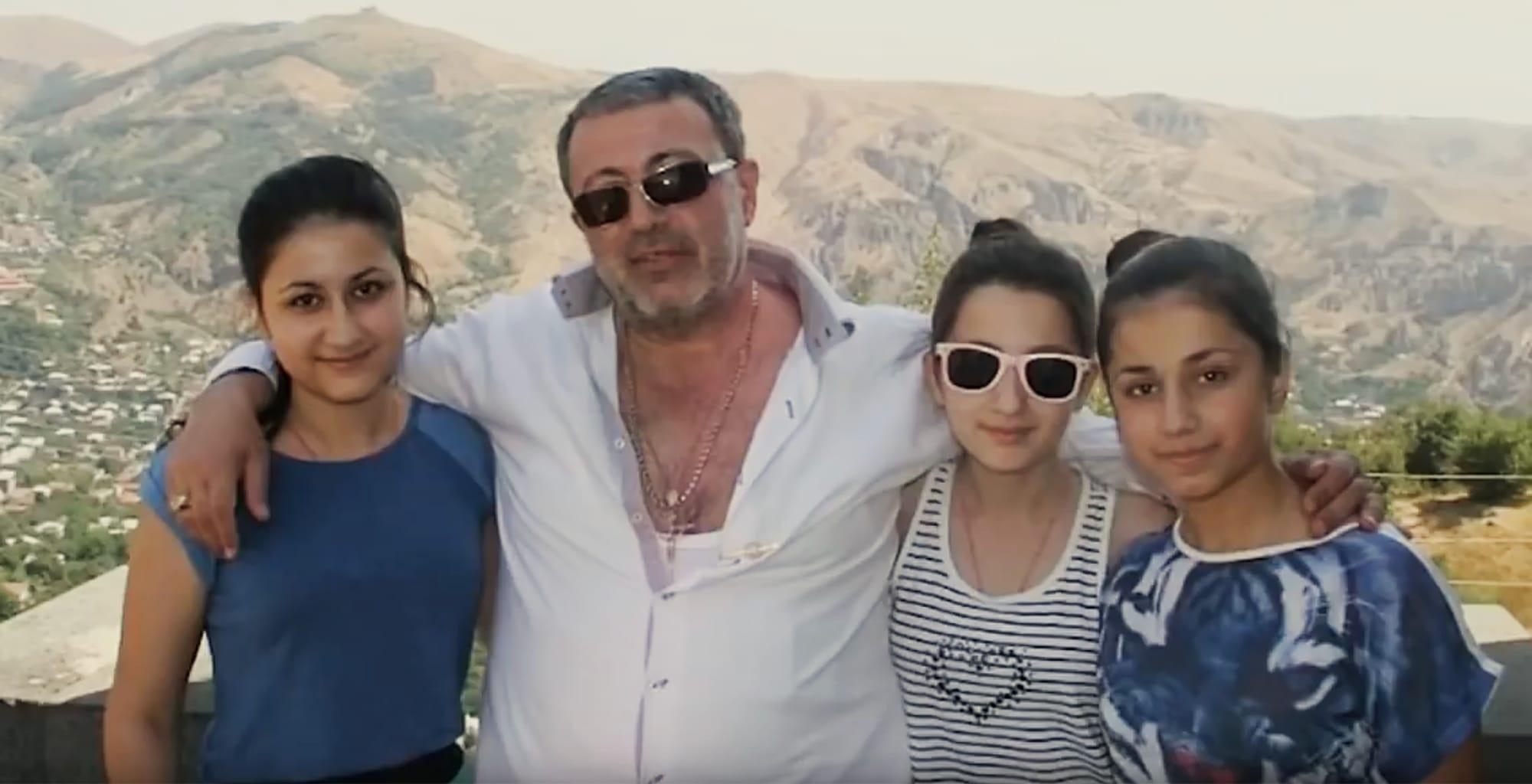 Суд посмертно признал Михаила Хачатуряна виновным в насилии над дочерьми