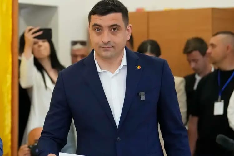 В первом туре выборов президента Румынии победил правый политик Симион. Он пообещал вернуть к власти отстраненного от выборов Джорджеску