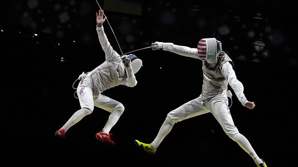 Международная федерация фехтования разрешила выступать командам россиян и белорусов в нейтральном статусе 