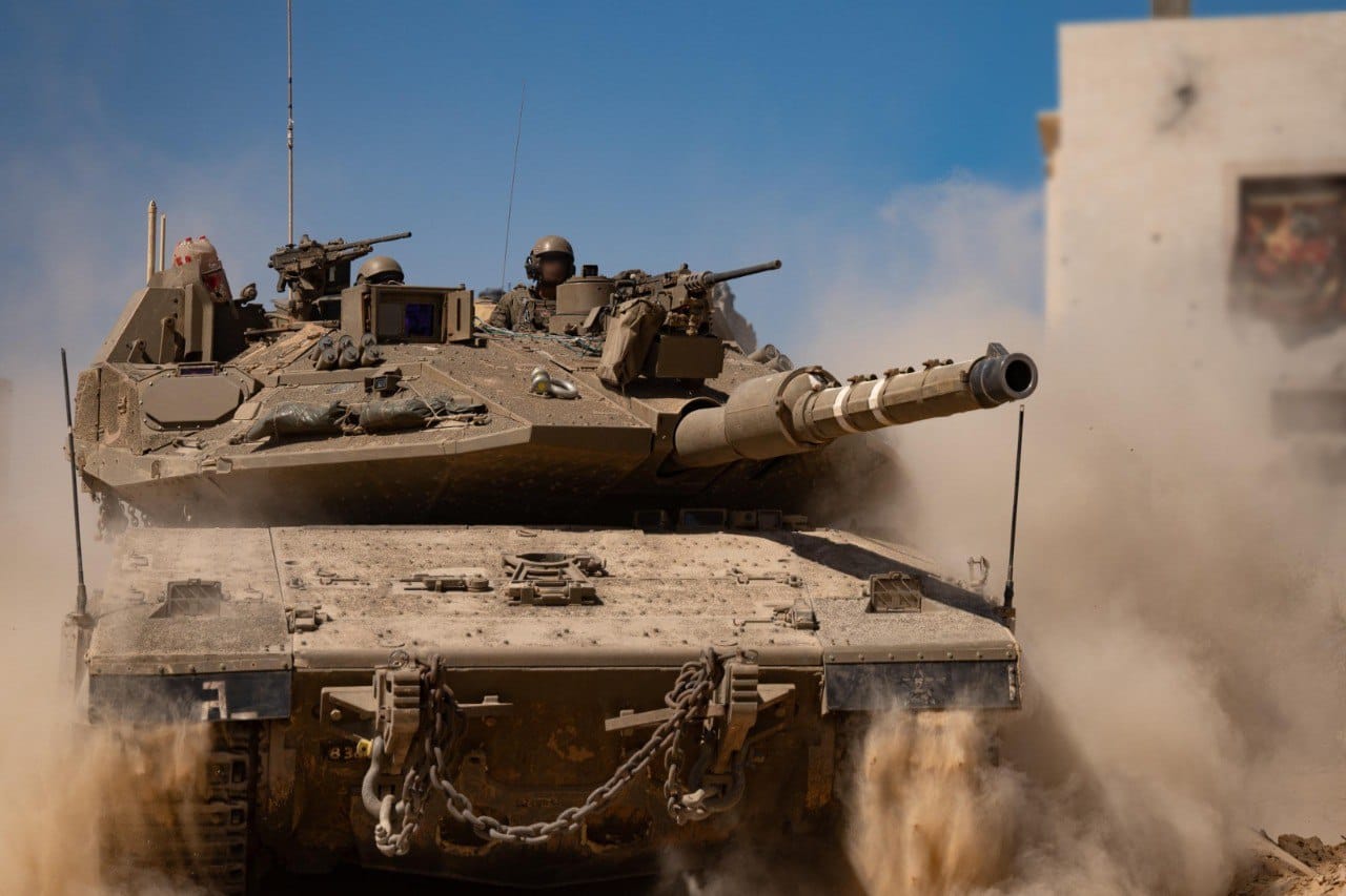 Израиль ввел в Газу все регулярные пехотные и танковые бригады