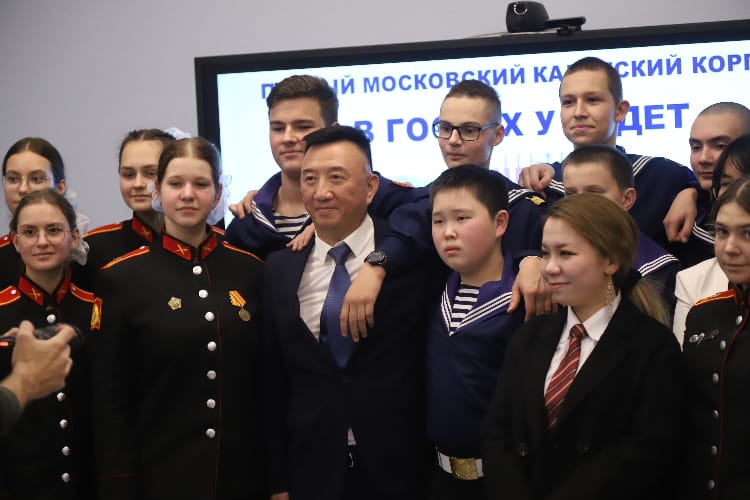 Хинштейн сообщил о ранении китайского «военкора» в Курской области. Его уже «спасали» во время Второй чеченской войны