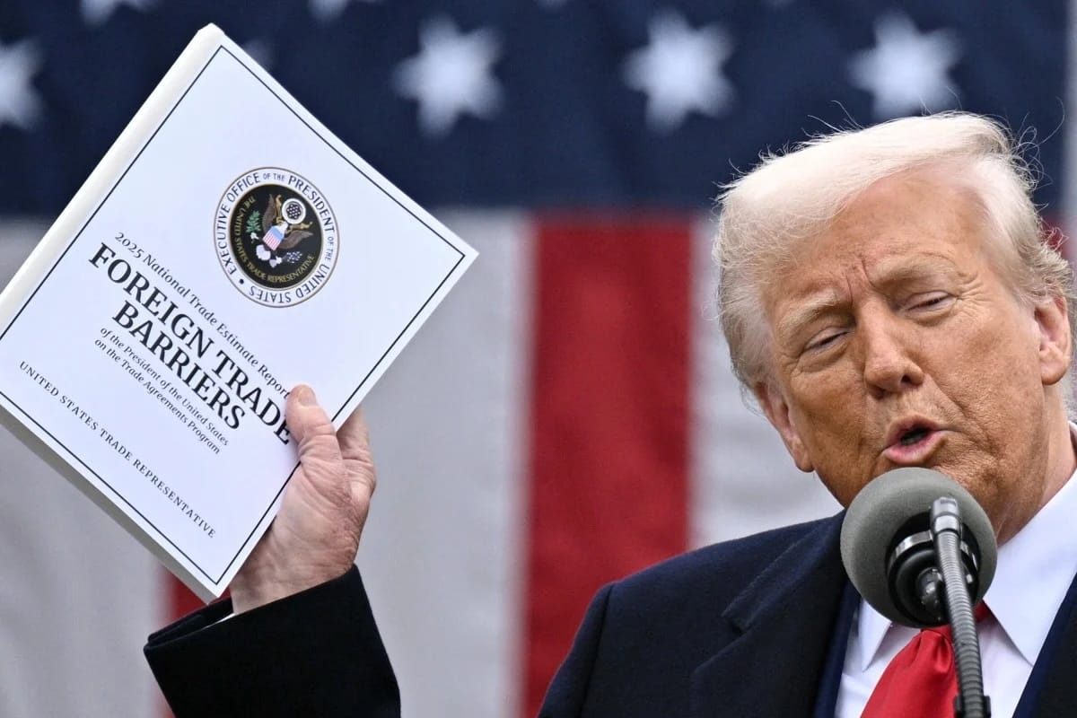 Трамп объявил о введении 25-процентных пошлин на товары из Японии и Южной Кореи